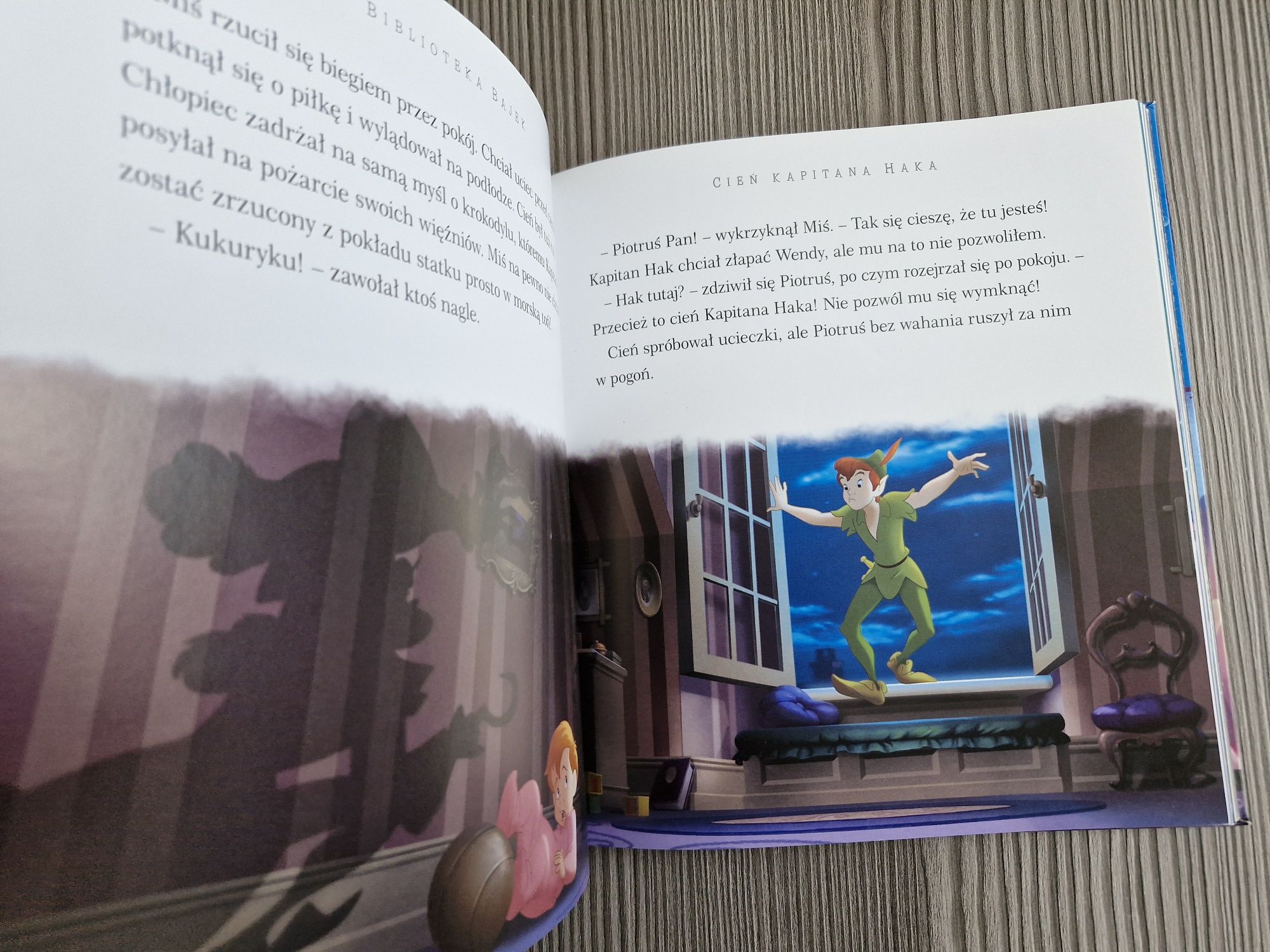 7611. "Biblioteka bajek" Disney