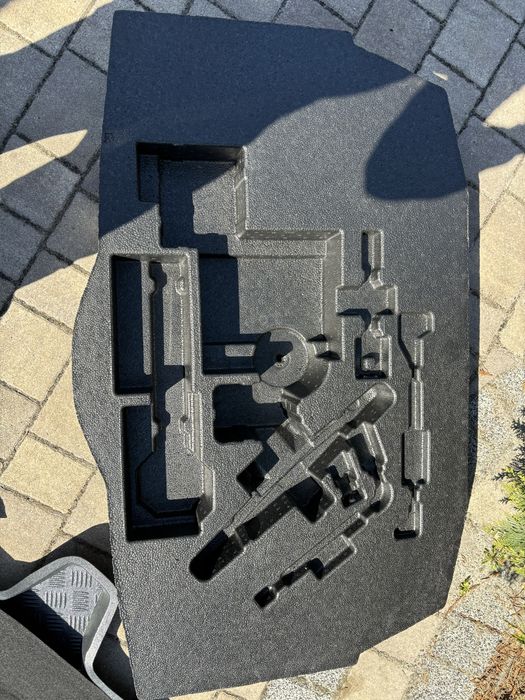 Steropian do bagażnika Toyota CHR