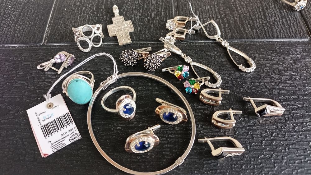 Срібні колечка  різних розмірів