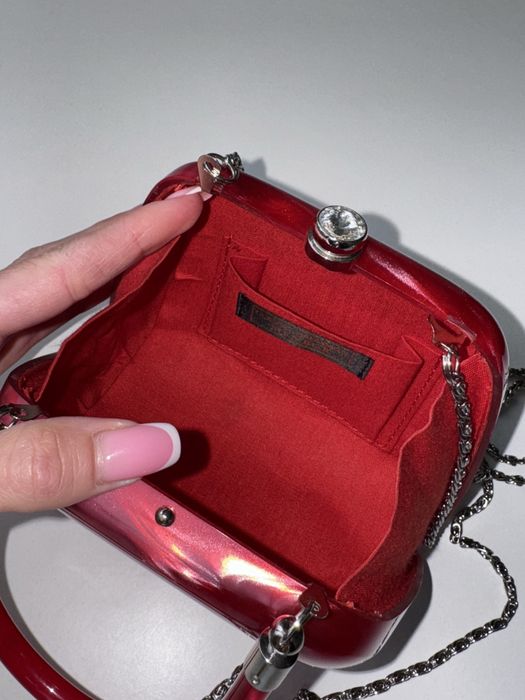 Продам новий вечірній клатч з червоного перламутра.