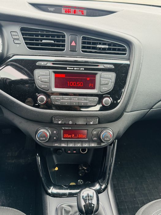 Продам Kia Ceed 2015 рік 1.6 Дизель МКПП після ДТП!
