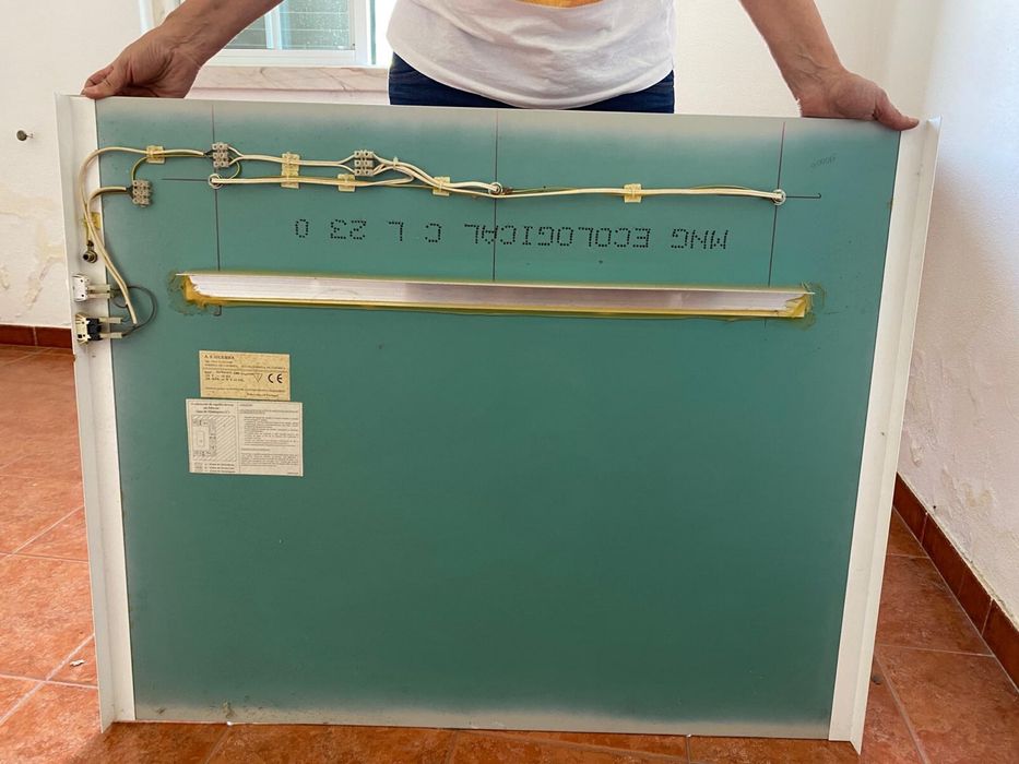 Espelho de casa banho com 3 luzes