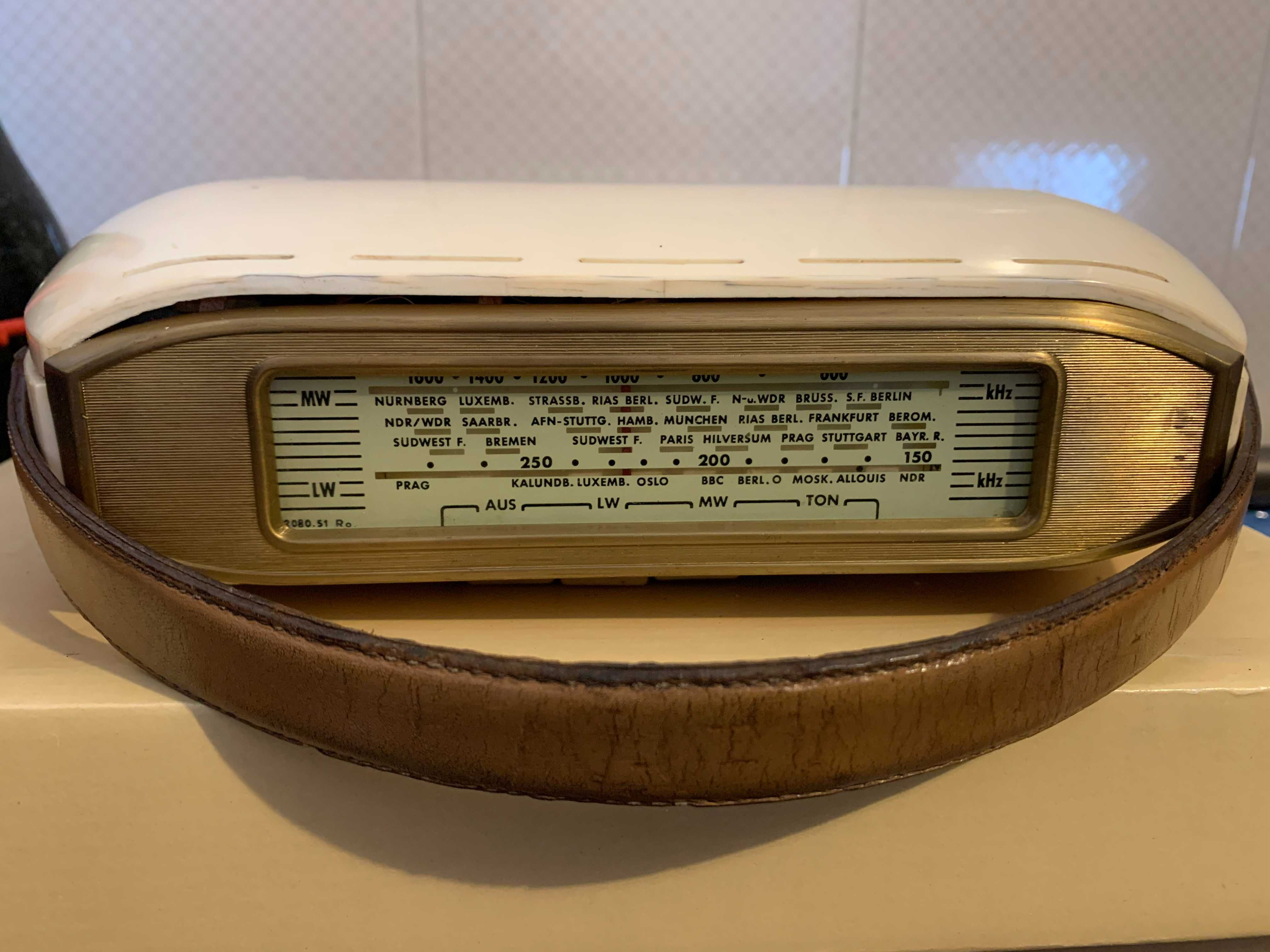 35€ - Radio de 1959 - SCHAUB-LORENZ Modelo GOLF T 200