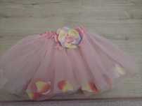 Saia com flores e tule