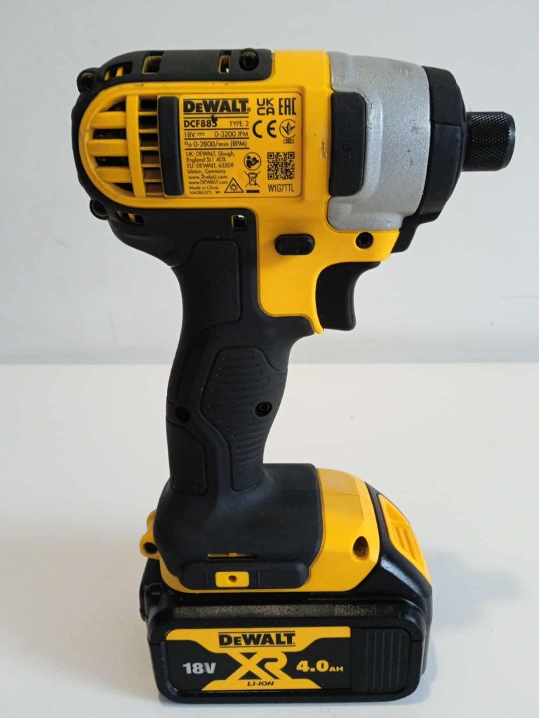 Zakrętarka udarowa DeWalt DCF885 Rok 2024 + bateria 4Ah
Stan bardzo do