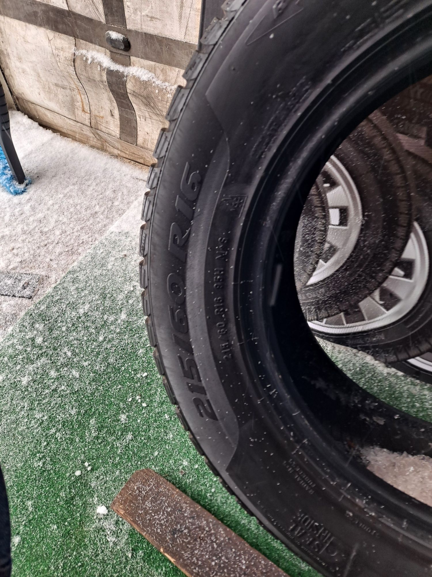 215/60/16 Opony zimowe Pirelli ładna Para