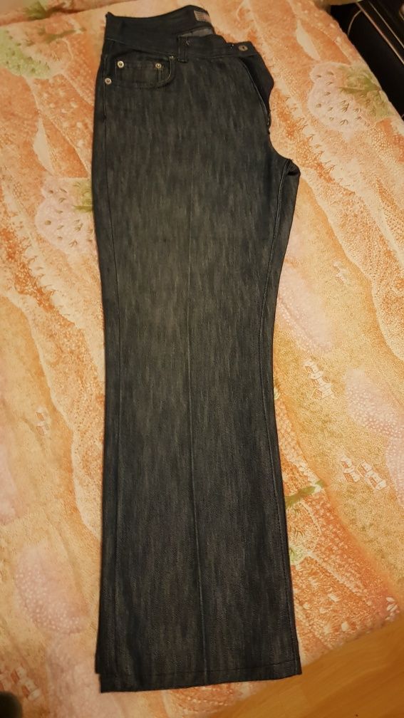 Vendo Calças Jeans CHEYENNE Tamanho 38 nunca foram usadas