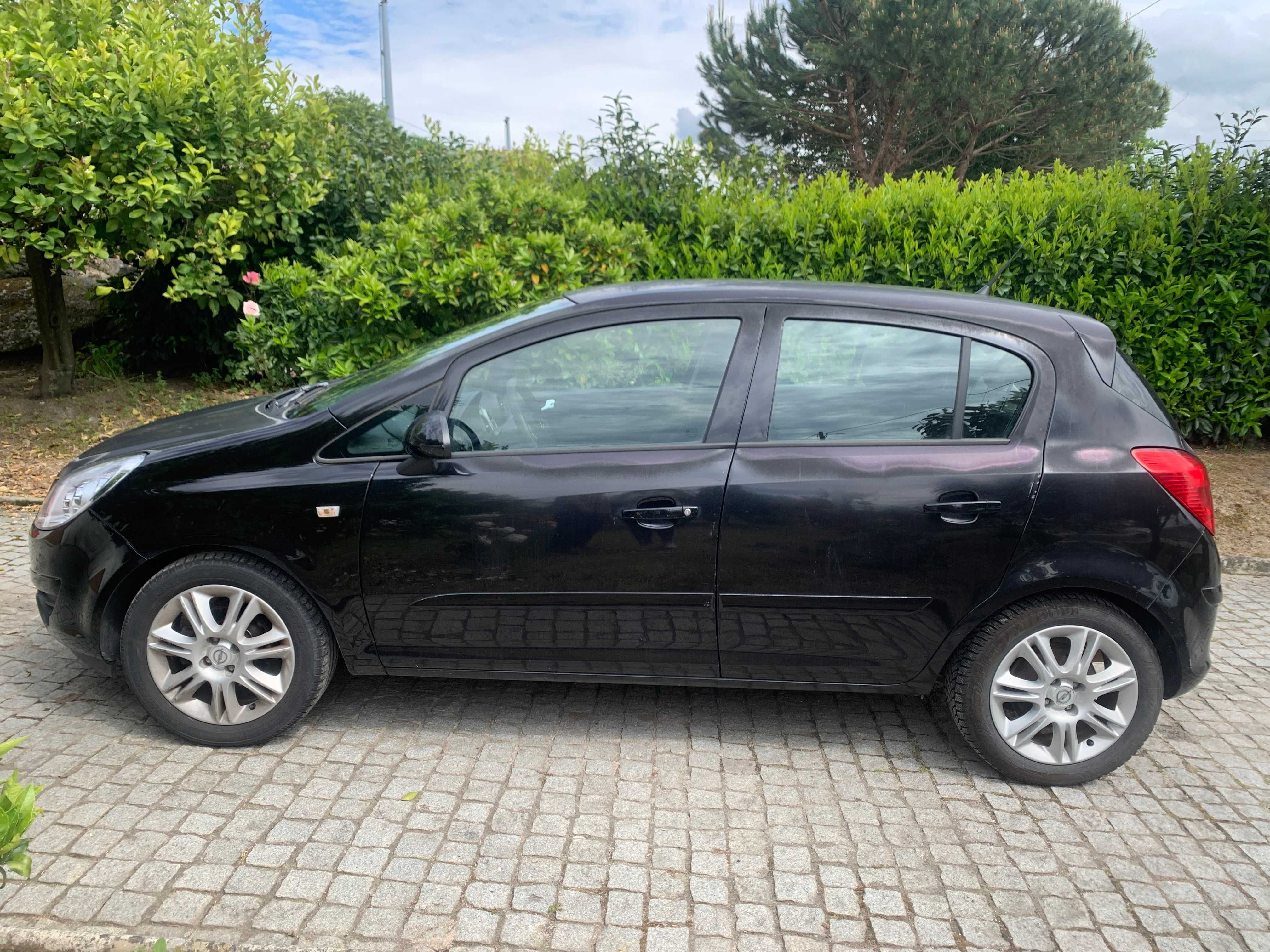 Opel Corsa D 1.2 com poucos km