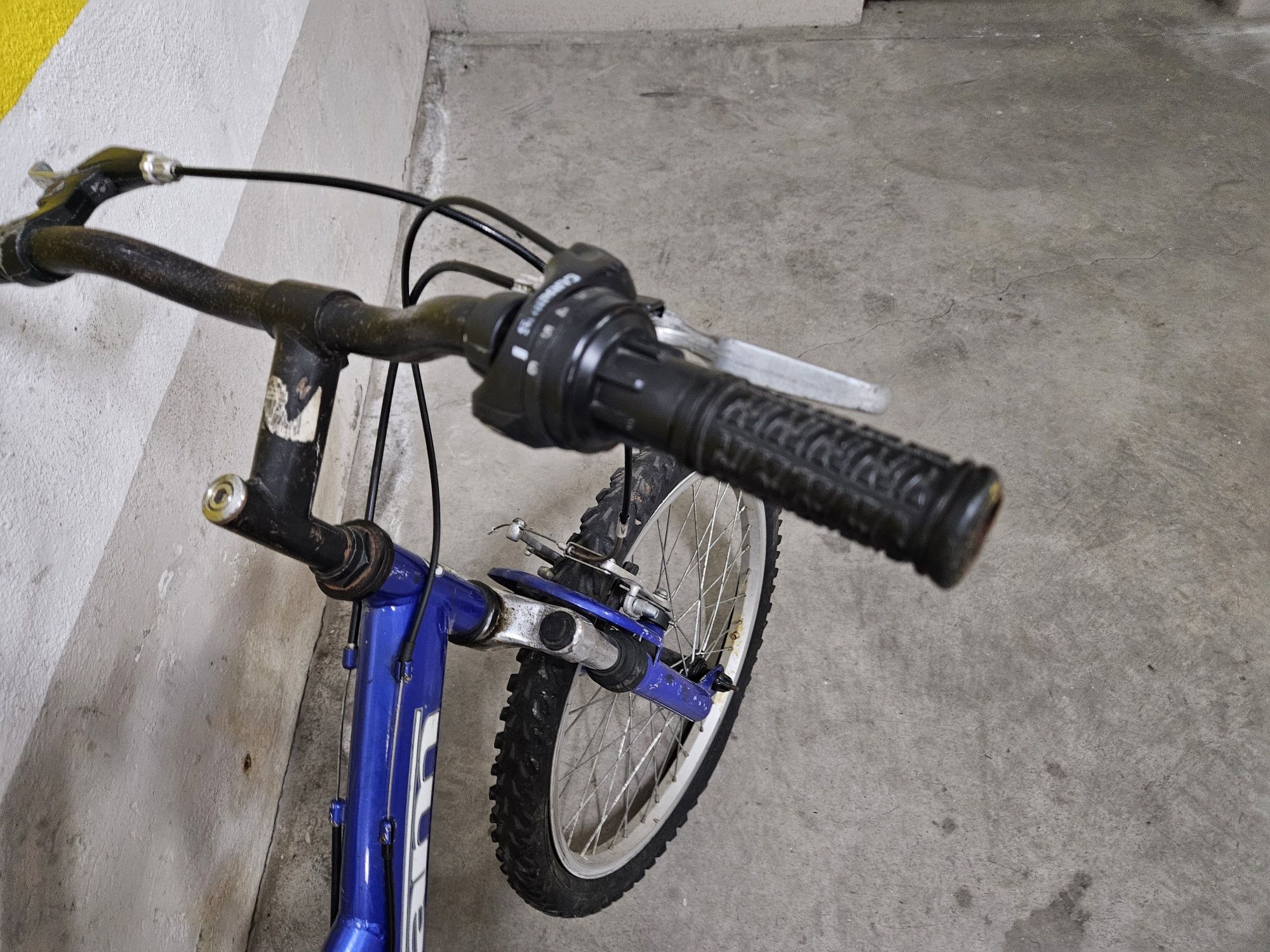 Bicicleta criança roda 20 com suspensão