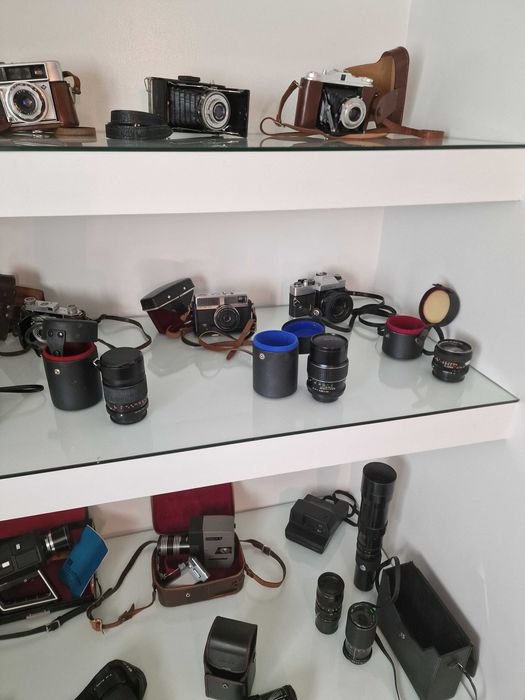Máquinas antigas de filmar e fotografica