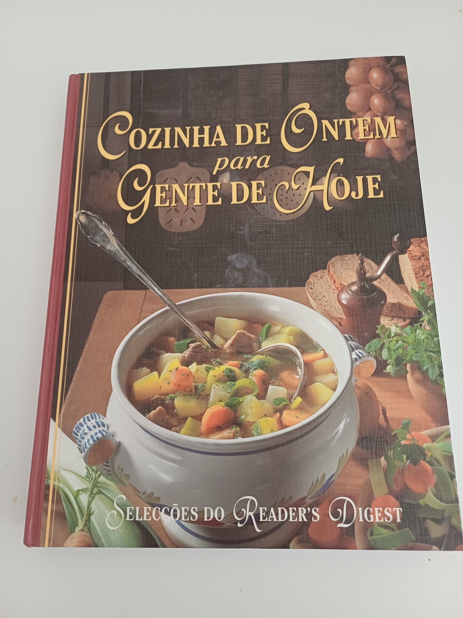 Vários livros de receitas (20€ cada um)