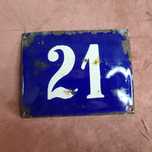 Stara emaliowana tabliczka z numerem 21 ¹³²