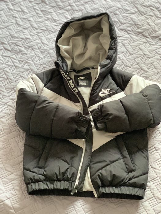 Детская куртка NIKE