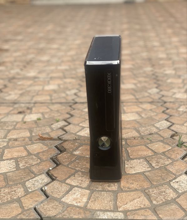 Xbox 360 + kinect в гарному стані