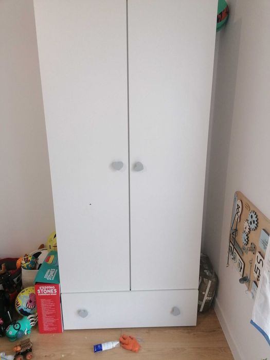 Łóżko plus szafa. Komplecik dla dziecka