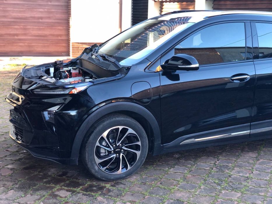 Chevrolet bolt euv ev premier електромобіль продаж продається електрич