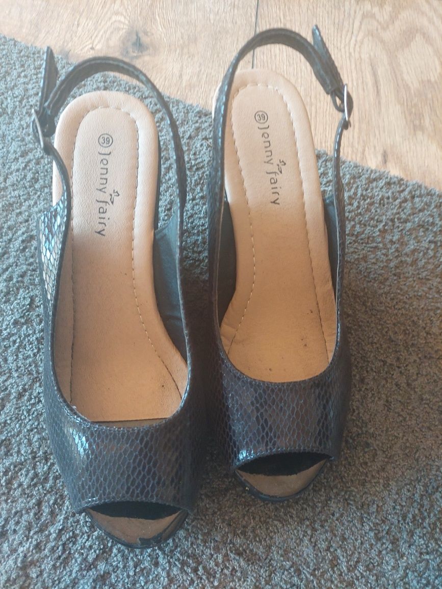 Buty damskie sandały koturny 39