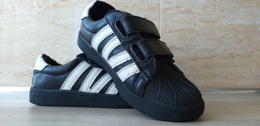 Buty, adidasy chłopięce rozm. 30