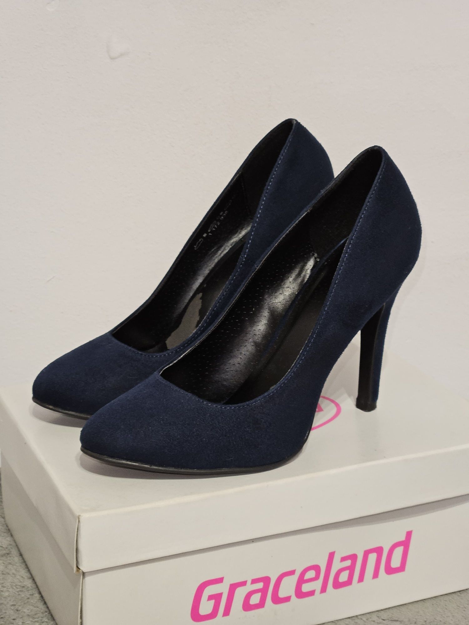 Buty na obcasie Graceland