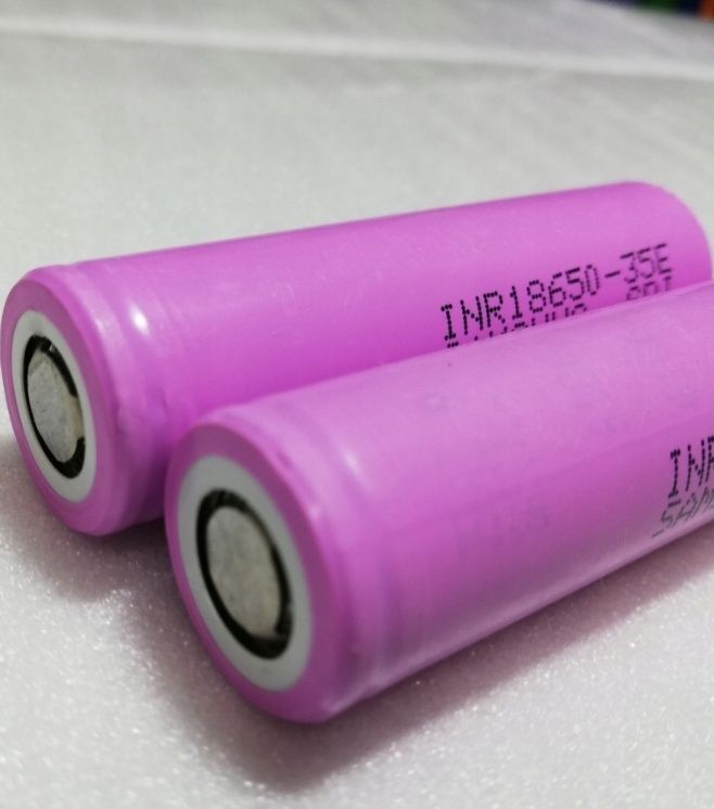 Акумуляторні батарейки Samsung INR18650 - 35 E