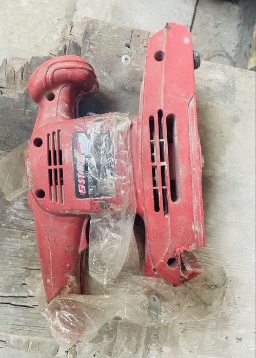 Плоскошліфувальна машинка Stark на запчасини некомплектна бу