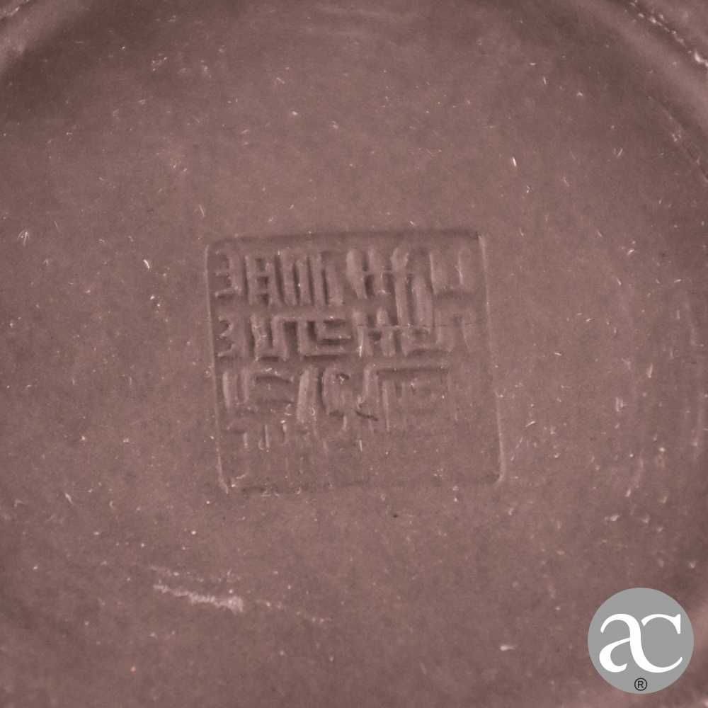 Bule Yixing em Terracota – China, feito à mão