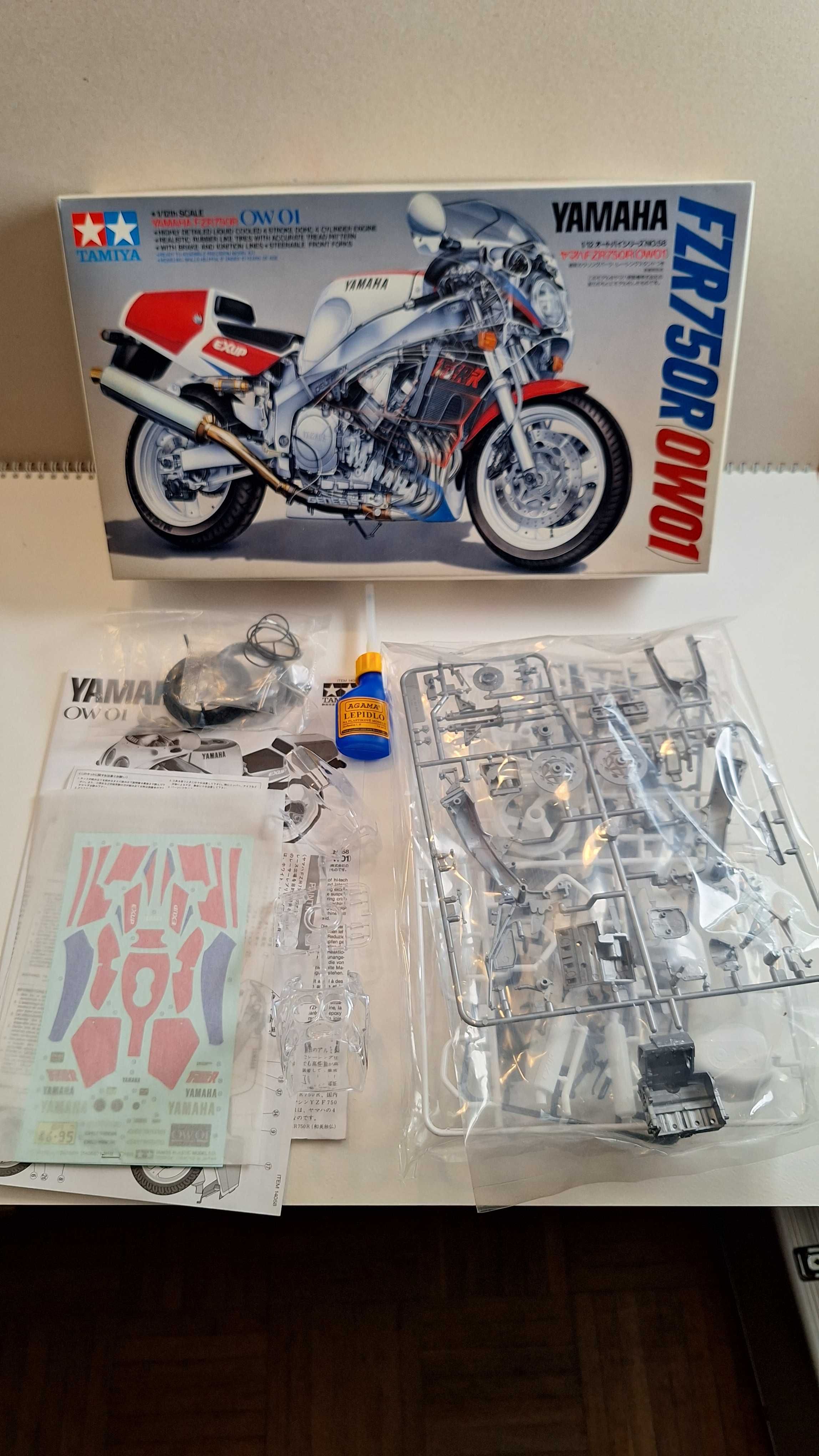 Model TAMIYA motocykla Yamaha FZR750R (OW01) skala 1/12 vintage 1989