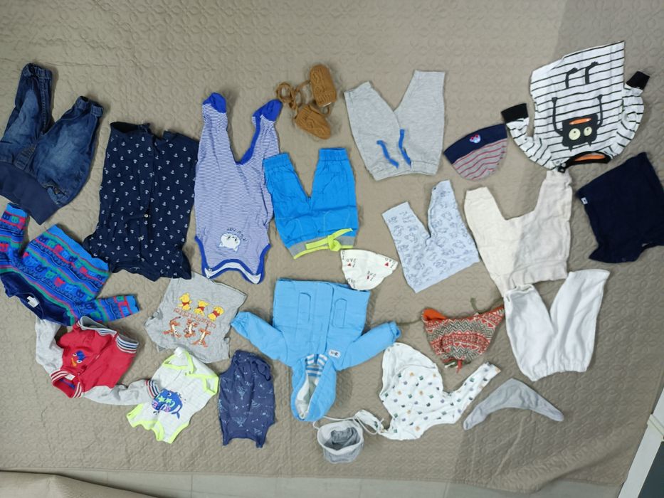 Zestaw ubranek niemowlecych