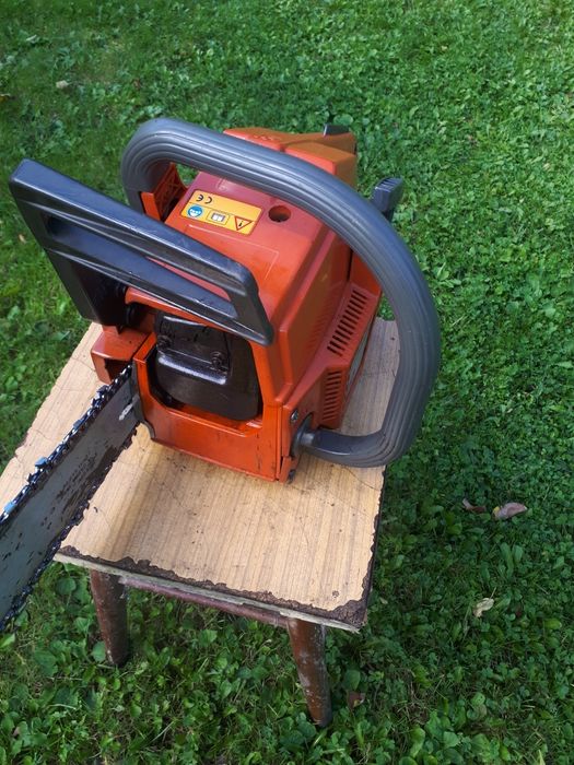 Spółka  spalinowa  husqvarna 2.7 km w stanie bardzo dobrym co widać n