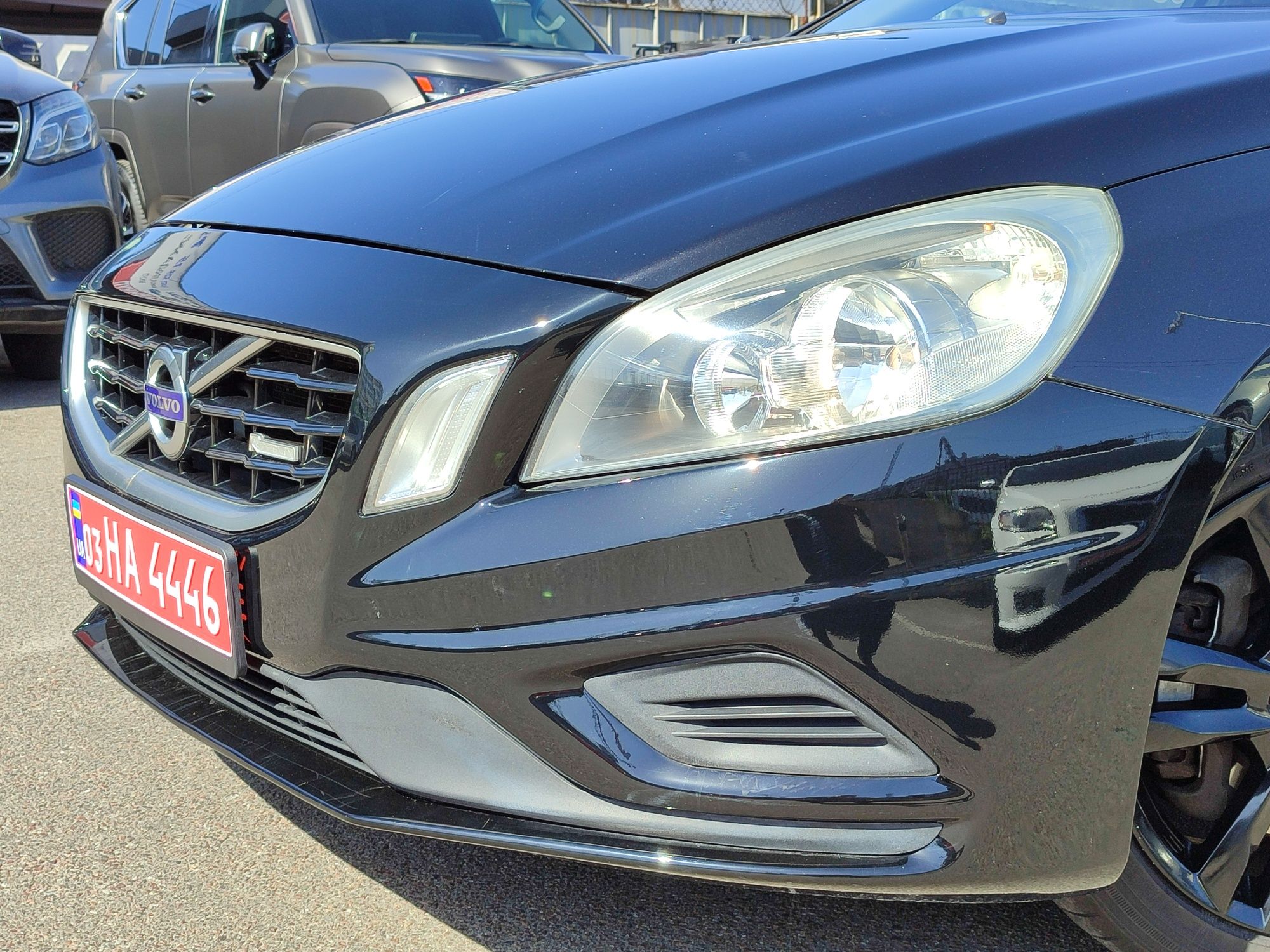 R-DESIGN Volvo V60 2,4 D5 AWD автомат 2013 ІДЕАЛ