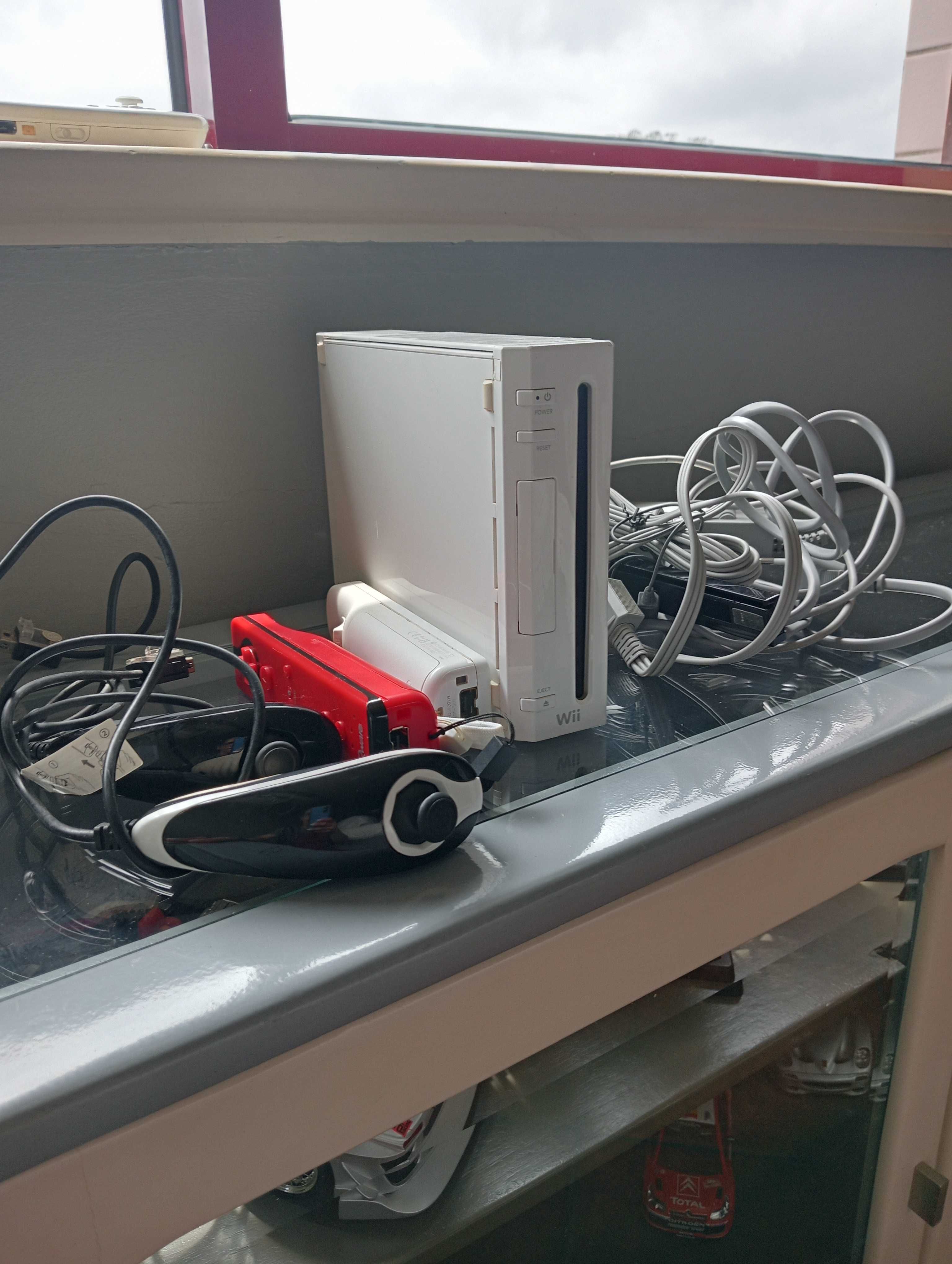 Vendo Wii branca em bom estado