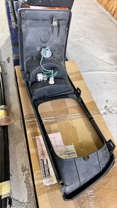 Запчастини Mitsubishi L300