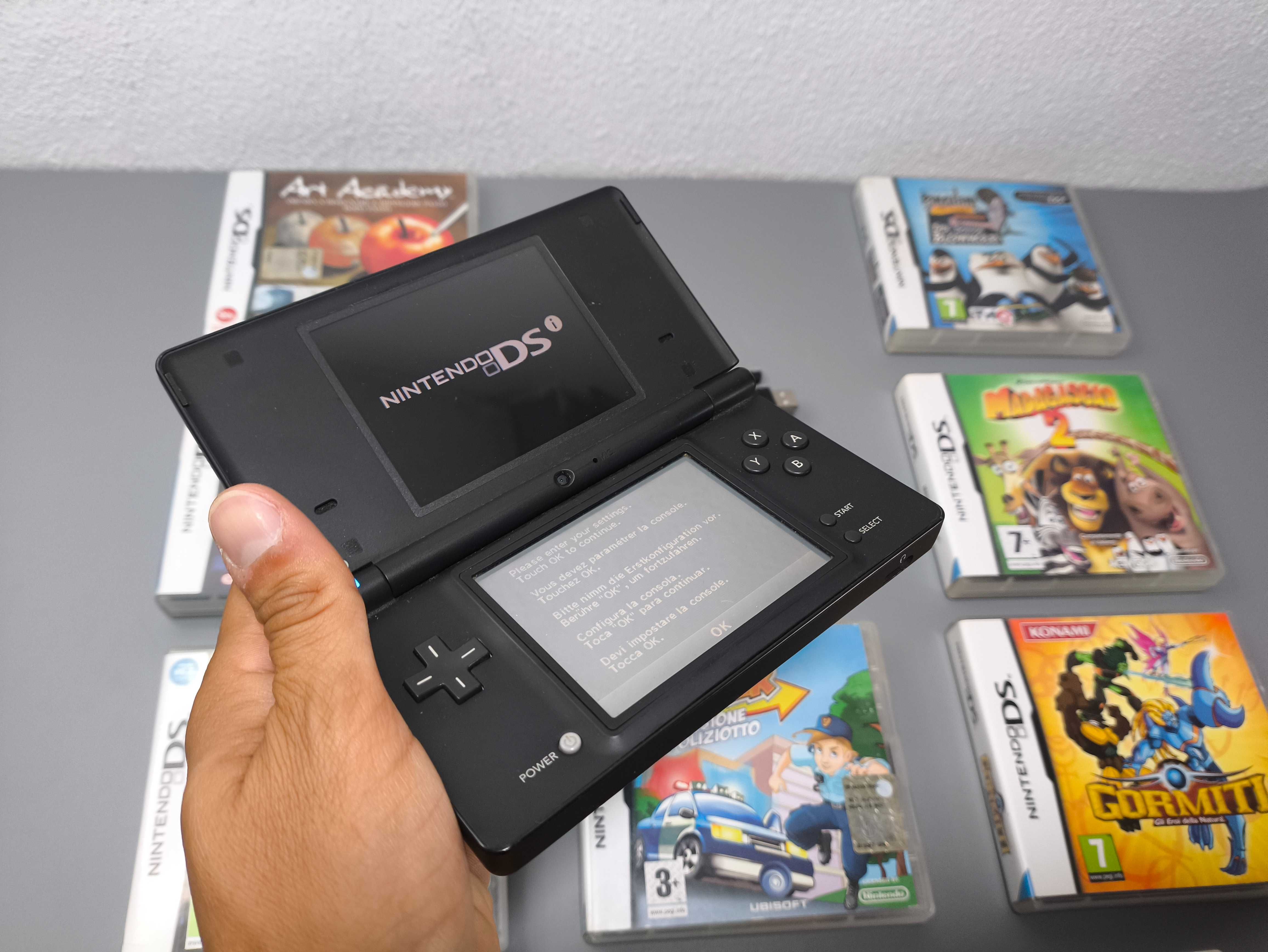 Nintendo DSi + 10 Games