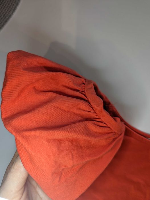 Яскравий топ з відкритими плечима Ostin