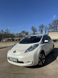 Продам Nissan Leaf