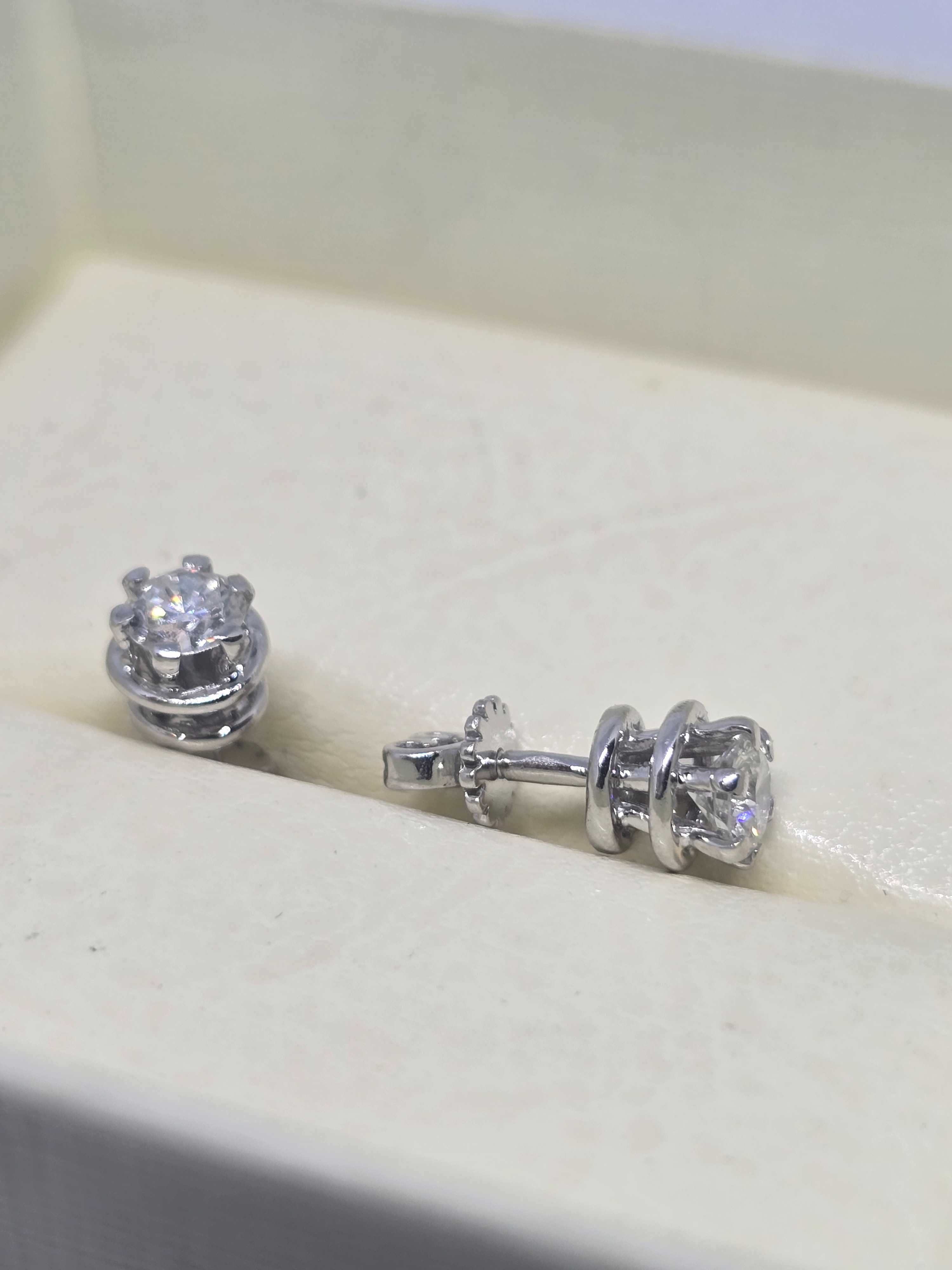 Сережки з діамантами Damiani