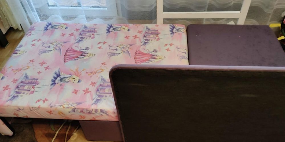 Łóżko dziecięce.