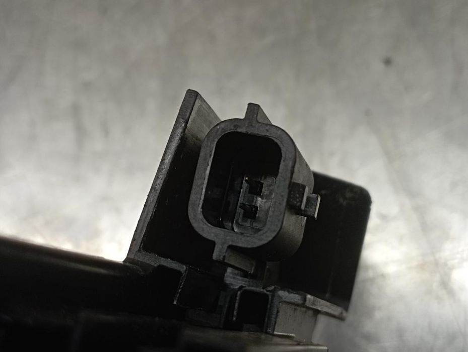 Fechadura / fecho porta trás direito DACIA Sandero III