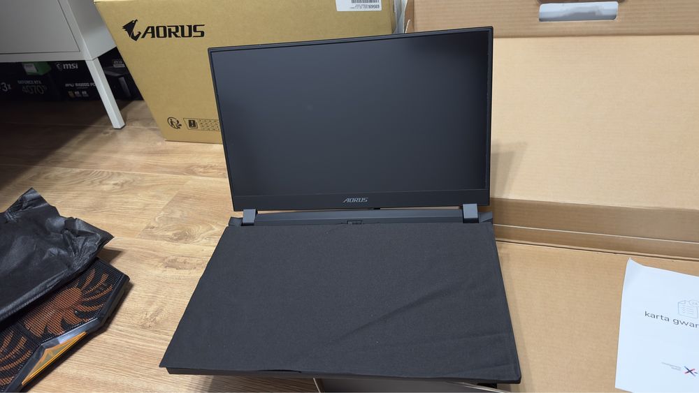 Laptop Gameingowy Gigabyte Aorus 15P i7 8/16, 32ddr4, gtx3060, 240hz