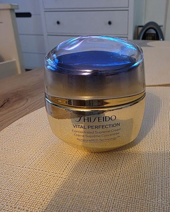 SHISEIDO vital perfection Supreme krem na dzień i na noc 50ml