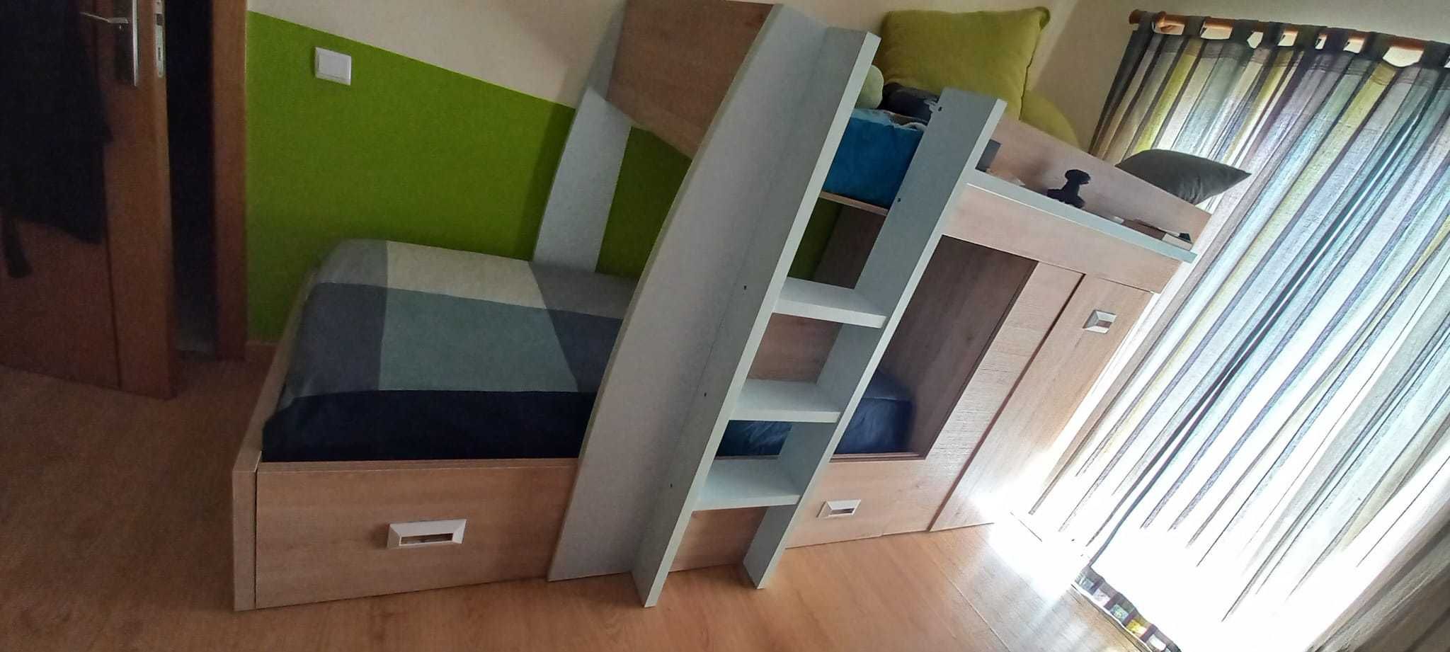 Cama Beliche com arrumação
