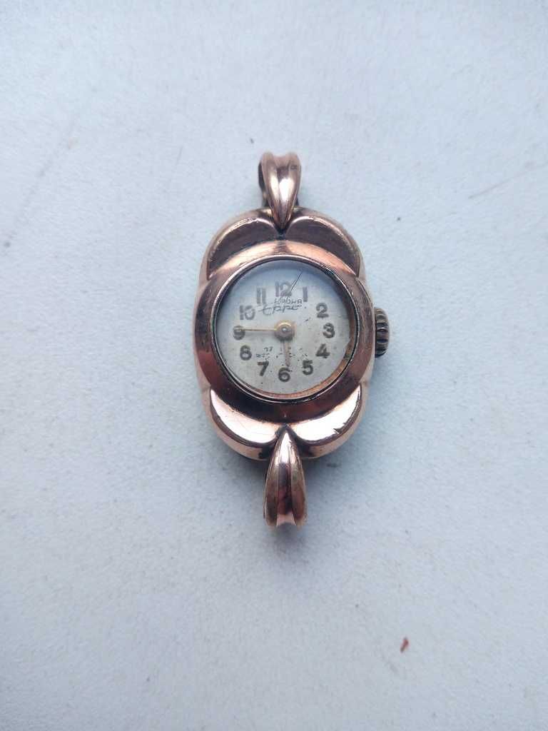 Жіночий годинник EPORA. 20 мікрон. .