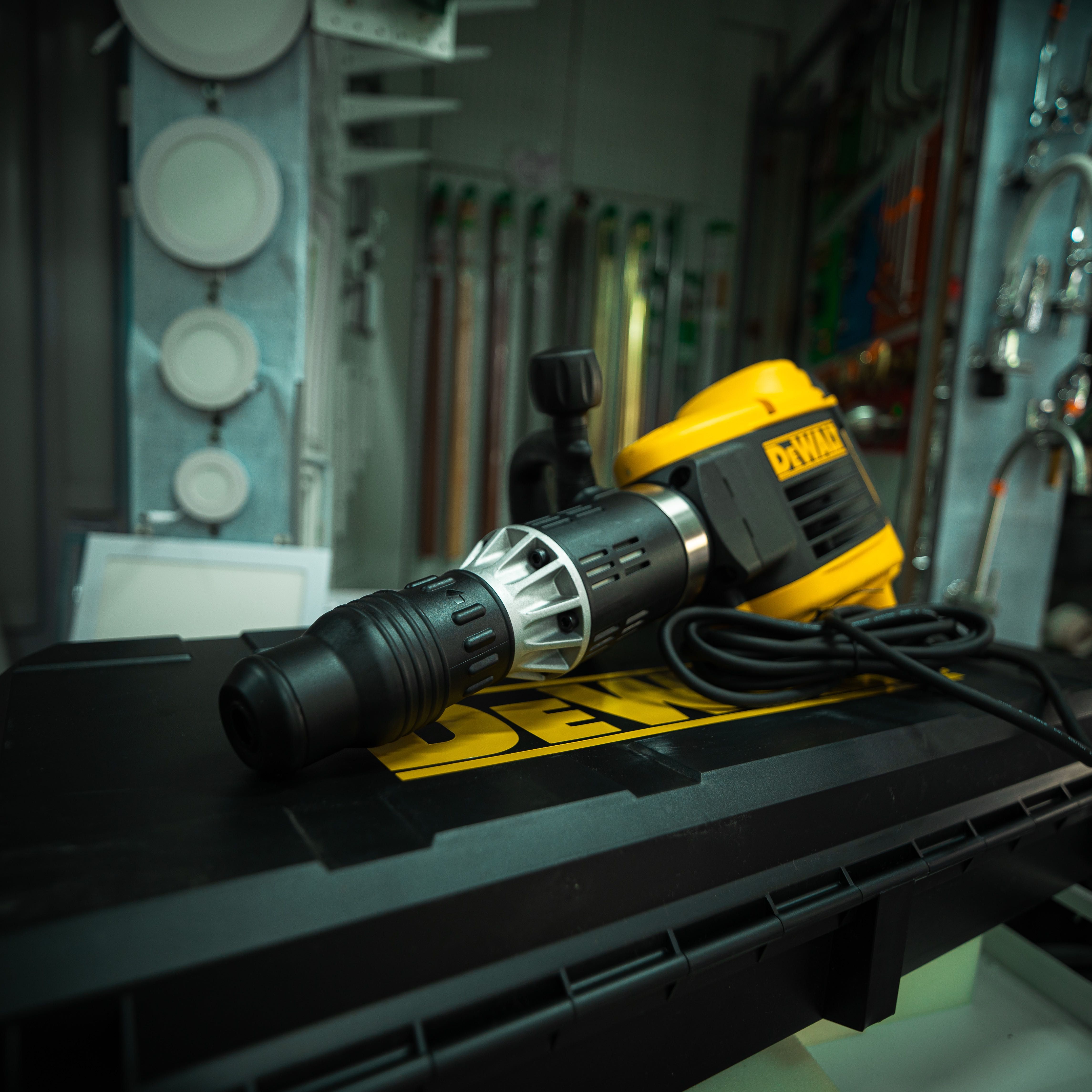 Martelo Demolidor DeWALT D25899K - 1500W - *NOVO*