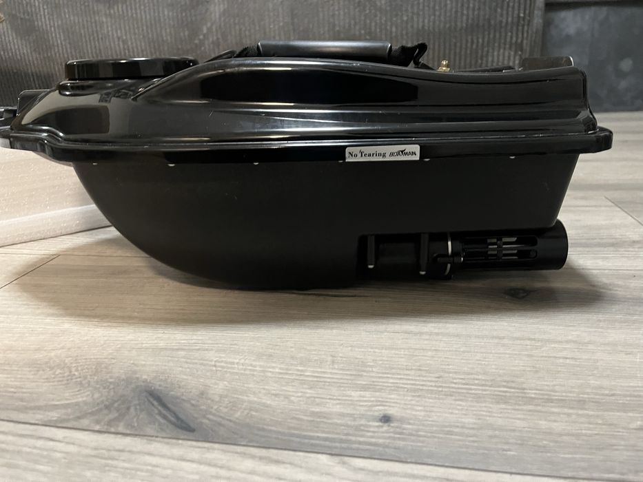 Lodka zanetowa karpiowa BOATMAN Actor V2 ECHOSONDA