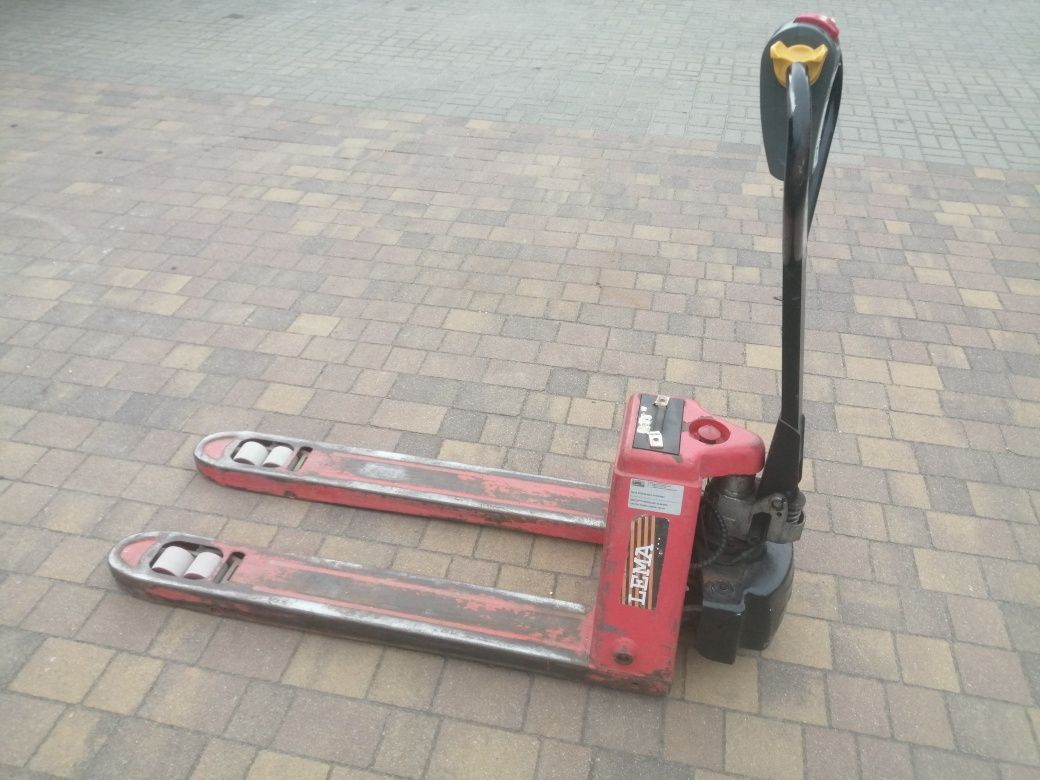 Transport Samochód z Windą