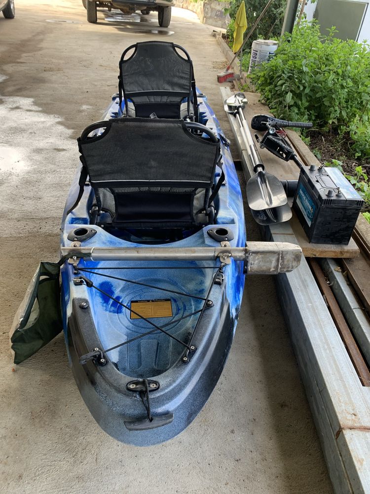 Kayak 2 lugares com motor