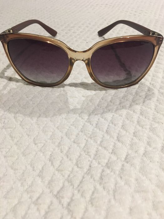 Vendo óculos polaroid estilo cat eye