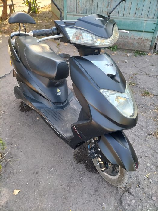 Продаю электроскутер Аіma Tecn