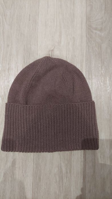 Шапка з мериносової шерсті