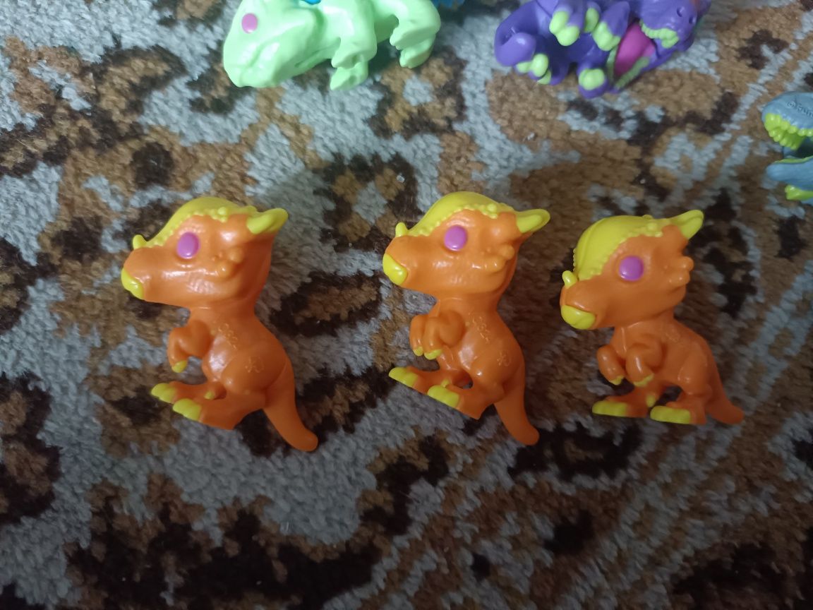 Dinozaury z Kinder joy